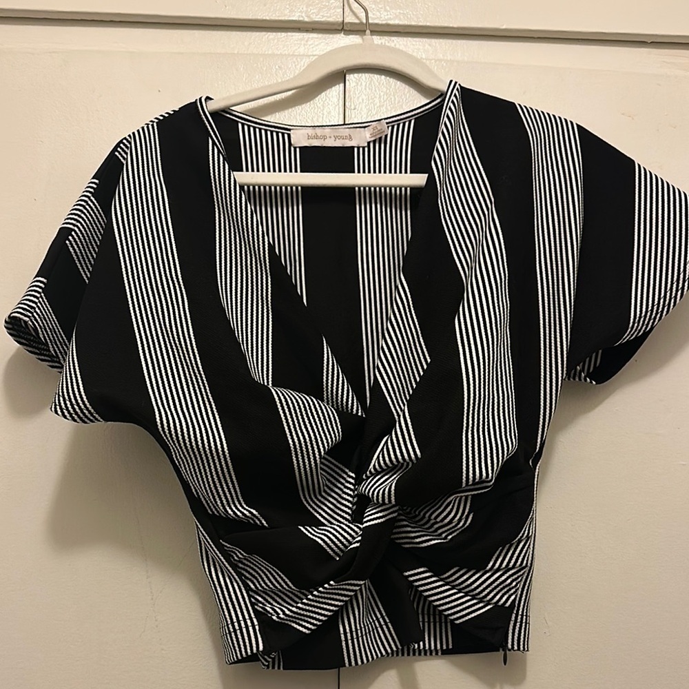 Anthropologie Bishop + Young Twist-Front Top - Picture 8 of 13